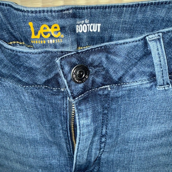 Lee jeans. Size 16 - Picture 2 of 4